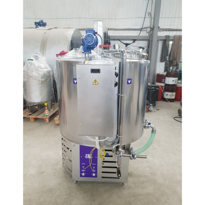 Охладитель молока закрытого типа ОМЗТ 500 (вертикальный). - фото 1